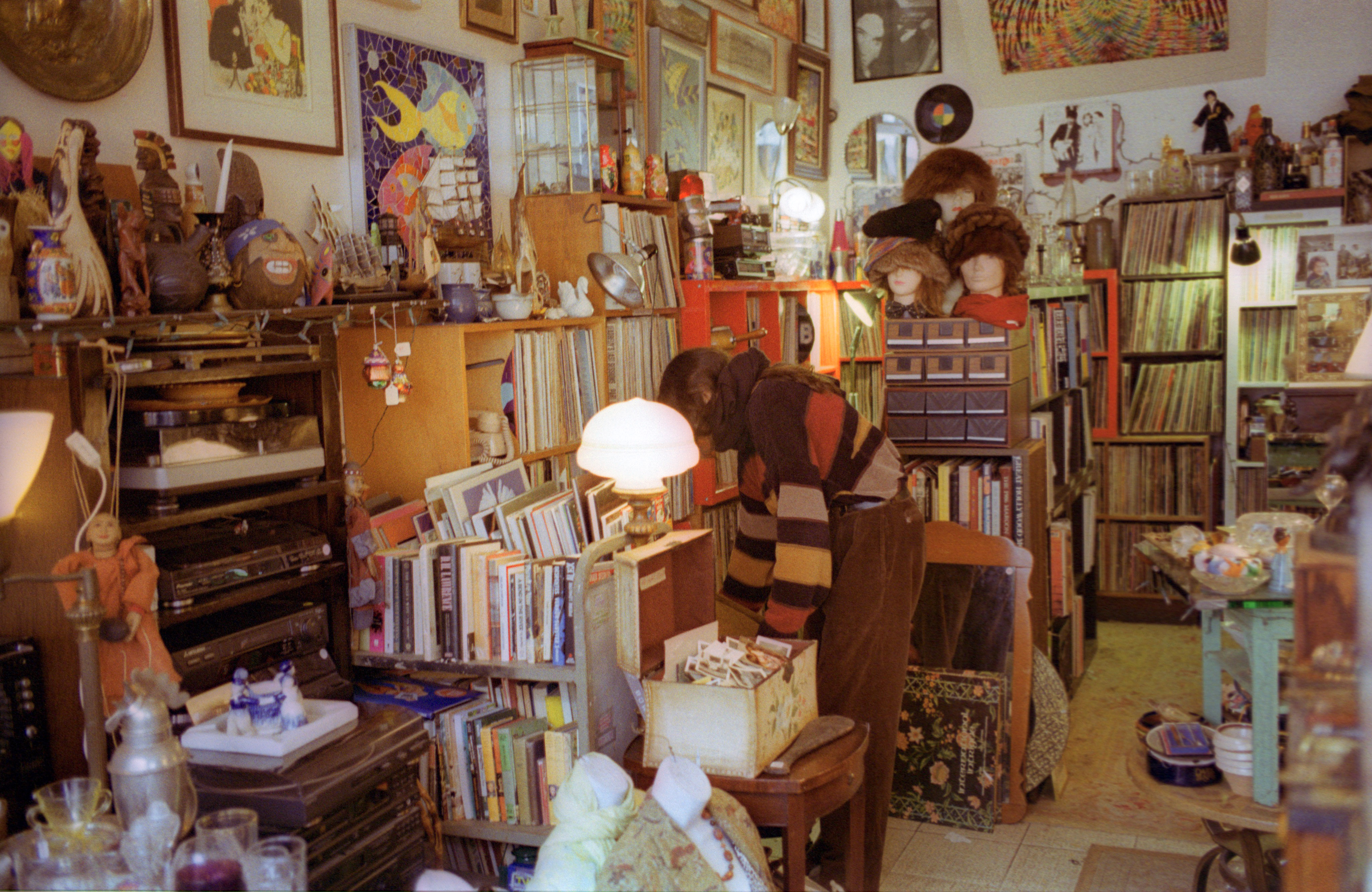 second-hand_store