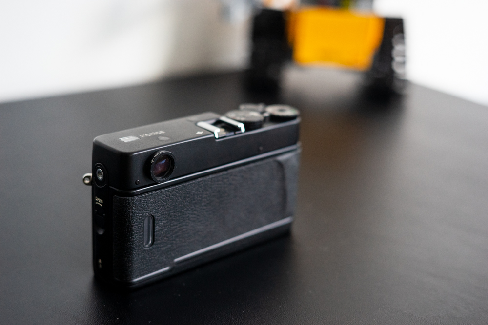 ↑皮饰略微凸起方便握持