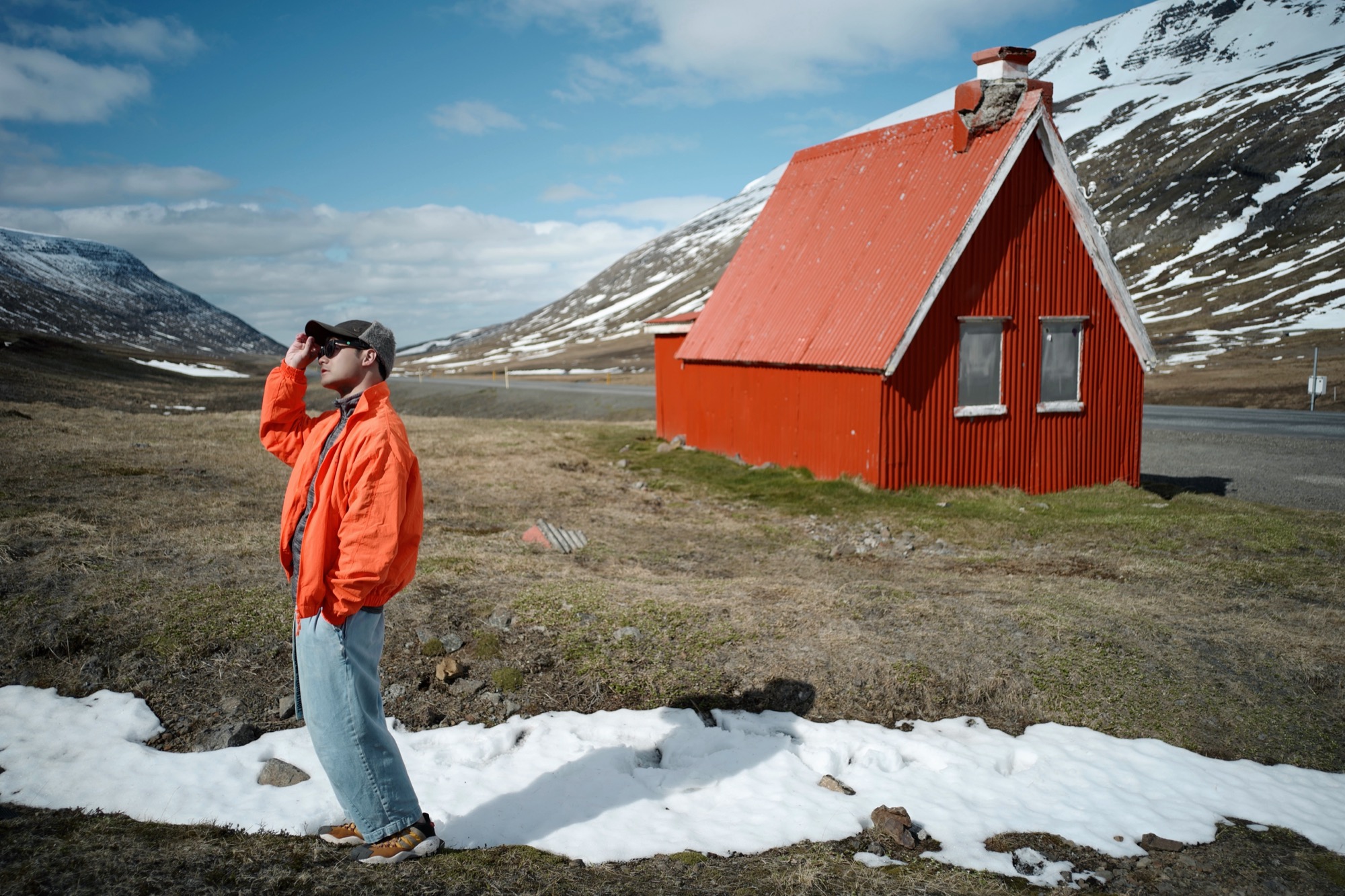 冰岛的房子都是五颜六色的。估计颜色要是不丰富，极夜的时候容易郁闷