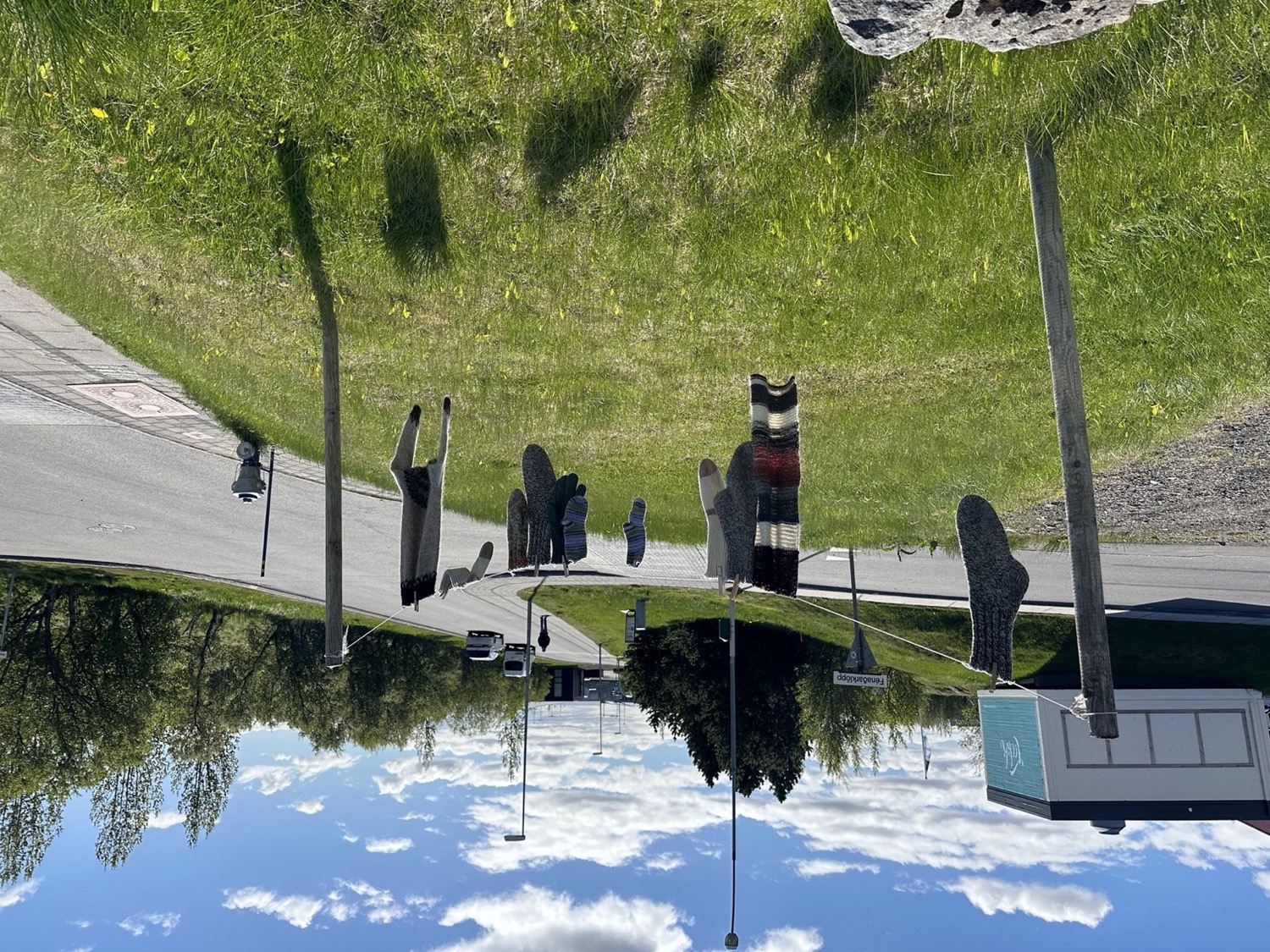 都是这么直接挂出来太阳自然烘干（好奇到了冬天极夜的时候怎么办）